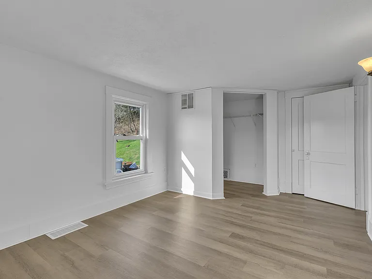 81 Beaver St — Photo 10