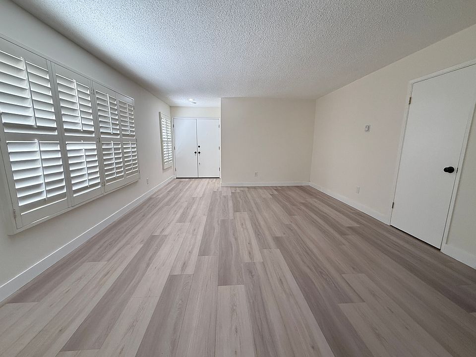 1st image of 138 N Myrtle Ave APT B