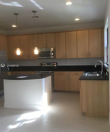 5th image of 112 W Riverwalk Cir W #112
