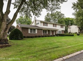 7902 Marilyn Dr, Clive, IA 50324