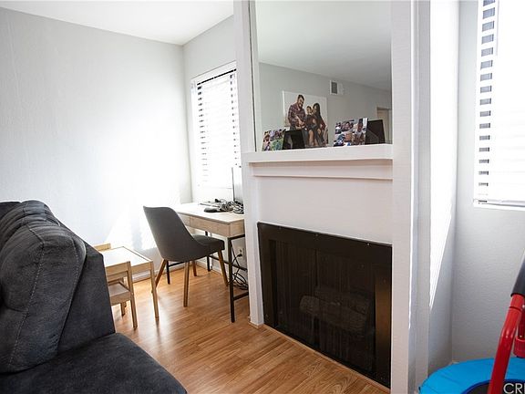 2nd image of 10760 Woodley Ave Unit 1