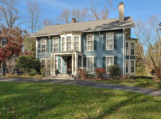 300 Quaker Rd, Chappaqua, NY 10514