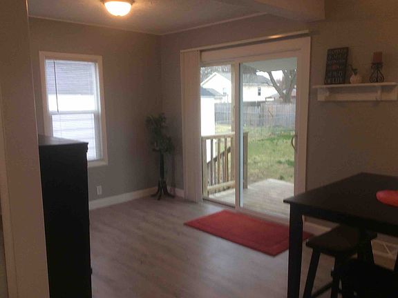 4th image of 147 Janet St SE