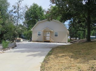 1295 Cash St, Neosho, MO 64850