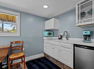 39 Prospect St #1, Bristol, RI 02809