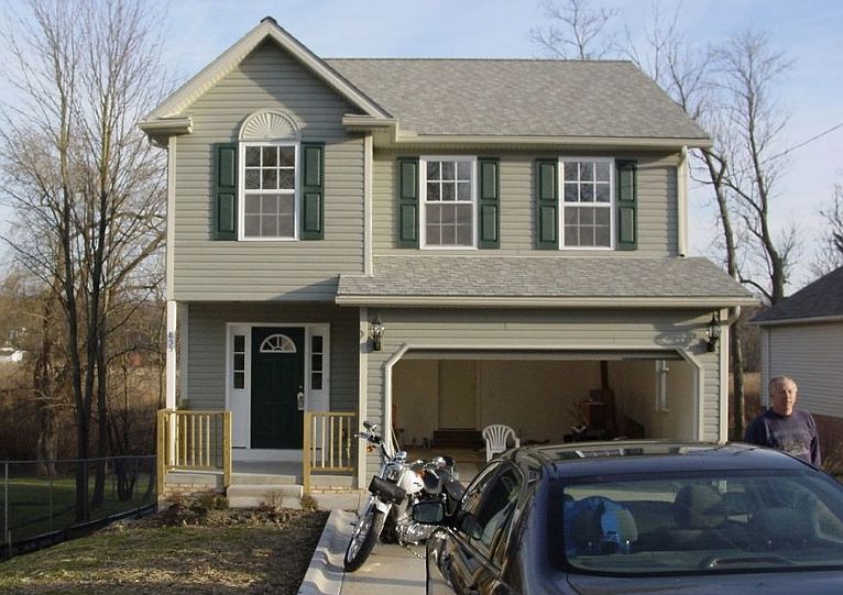 2nd image of 855 East Blvd