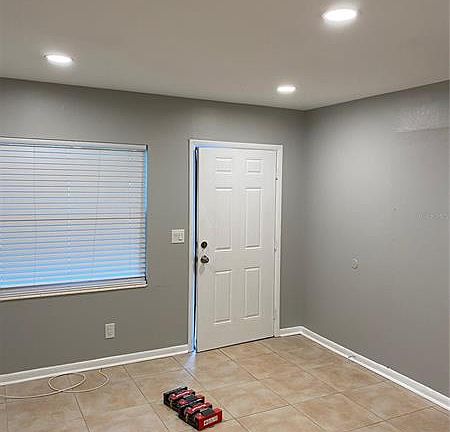 5th image of 412 W Frances Ave Unit 1