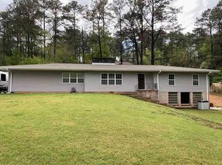 2426 Lake Terrace Rd, Sylacauga, AL 35150