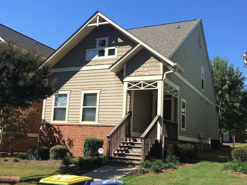 2nd image of 100 Davis St Unit 9