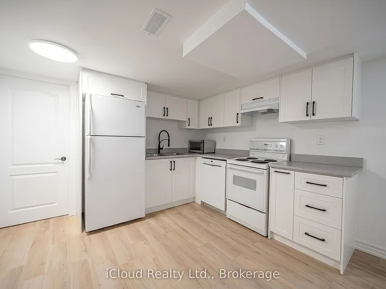 54 Wilson Rd S — Photo 4