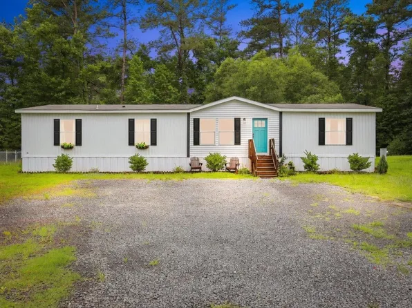 128 Kozy Corner Rd, Moncks Corner, SC 29461