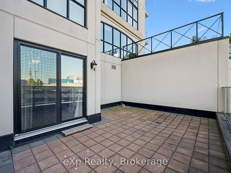 160 Macdonell St #308 — Photo 32