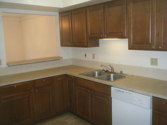 4th image of 17612 NE 88th Pl