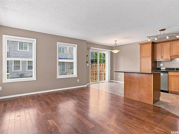 4th image of UNIT 201-105 Lynd CRESCENT