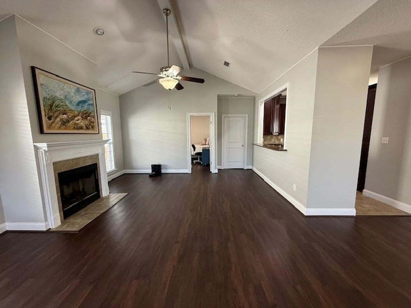 4 bedroom home in Greyfield Place S/D — Photo 2