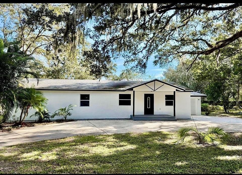 1st image of 2831 Magnolia Ave