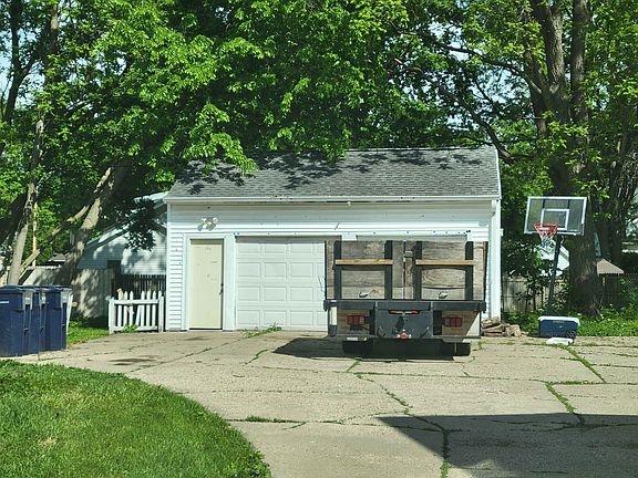2nd image of 616 Milton Ave
