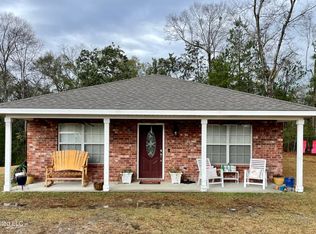 1222 McGregor Dr, Wiggins, MS 39577