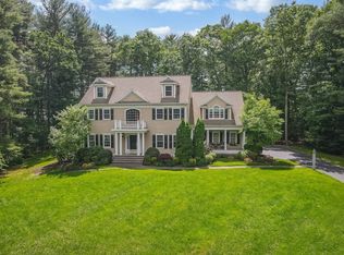 2 Opal Cir, Franklin, MA 02038