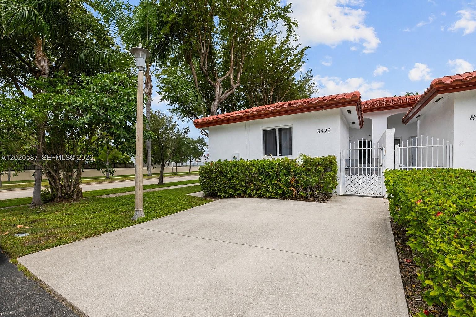 8423 SW 209th St, Cutler Bay, FL 33189 | Zillow