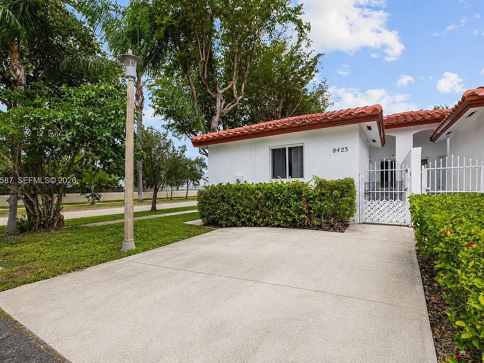 1st image of 8423 SW 209th St