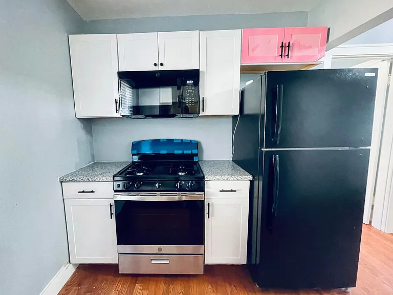 1023 Scott St — Photo 16