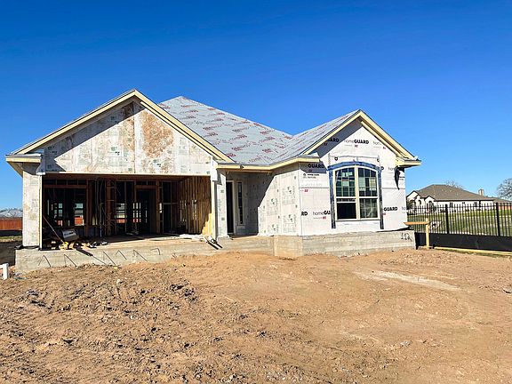 2nd image of 112 Millsaps Ct