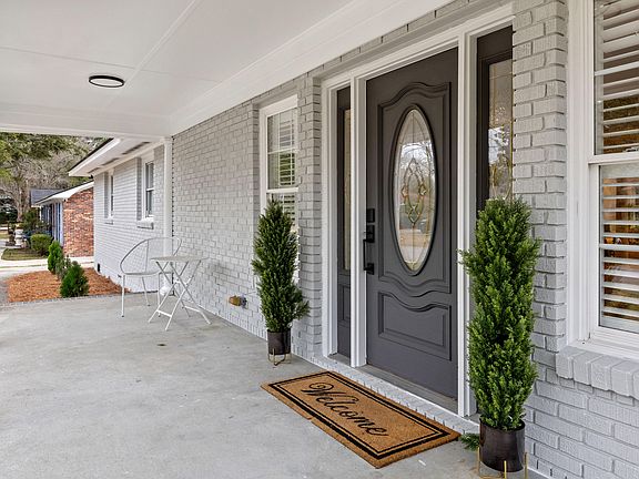 5th image of 1111 Barrett Rd