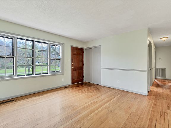 2nd image of 8848 W Simpson Rd