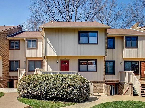4th image of 2613 Glengyle Dr