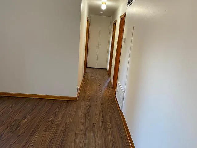 3 bed, 825 sqft, $950 — Photo 3