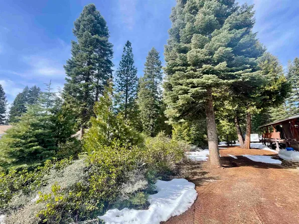 3268 Cedar Ln, Lake Almanor, CA 96137