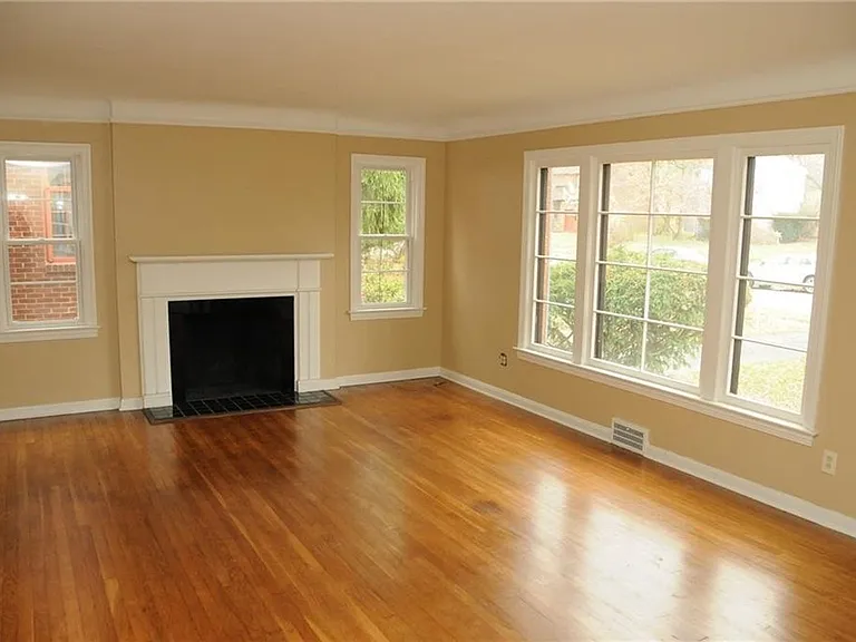 1158 Castleton Rd — Photo 5