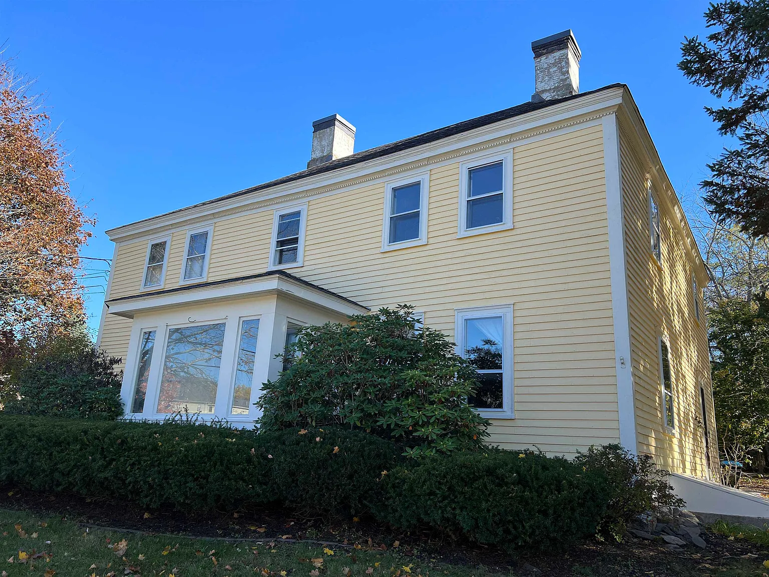 156 Portsmouth Ave — Photo 1