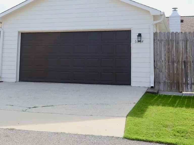 6864 Steeplechase Dr NW — Photo 36