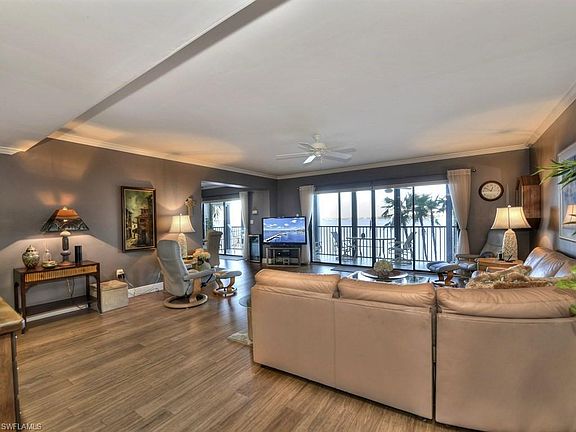 5th image of 1900 Virginia Ave APT 201