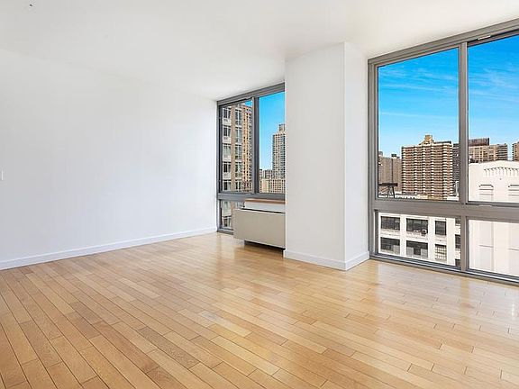 2nd image of 225 W 60th St APT 14E