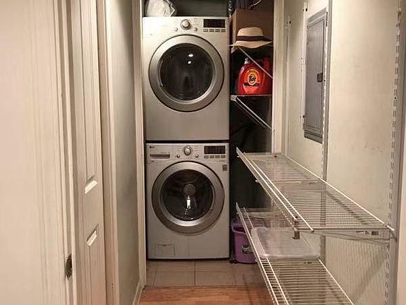 5th image of 2272 S Archer Ave Unit 2F