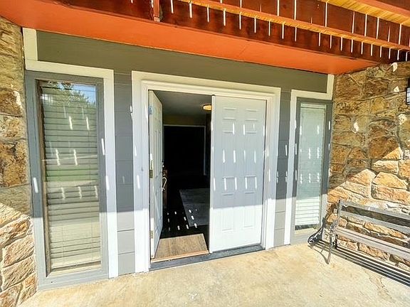5th image of 1300 N Pecan Rd