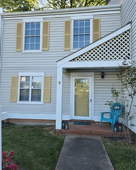 1st image of 102 Lynnhaven Ct #102