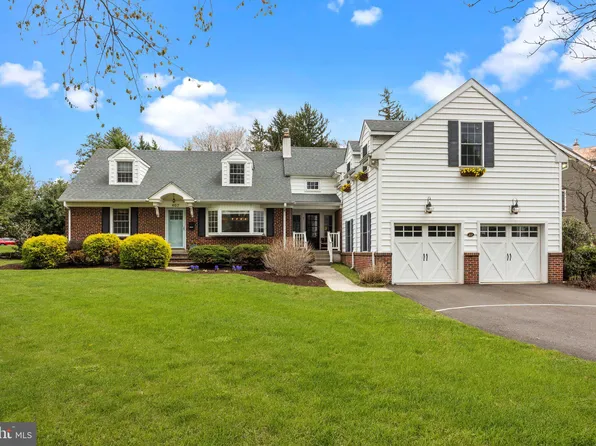 407 Edgeboro Dr, Newtown, PA 18940