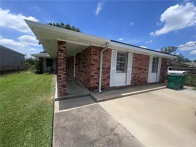 2 bed, 1.0 bath, 950 sqft, $1,400 — Photo 1