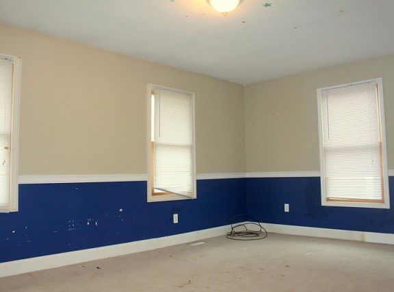 3rd image of 876 Sampson Ave