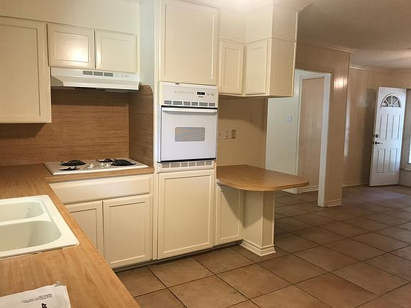 4th image of 329 Flenniken St