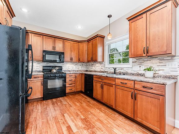 3rd image of 1107 Bailey Cir
