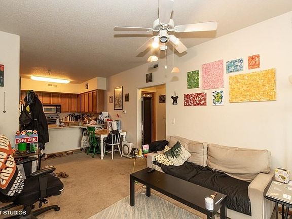 4th image of 4339 York Pl