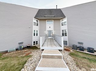 2632 W Willowlake Dr APT 612, Peoria, IL 61614