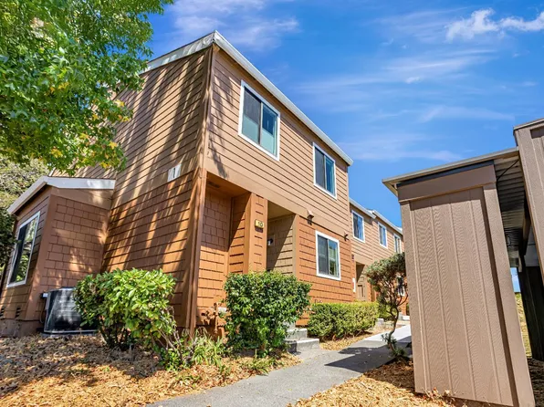 1 Oak Crest Court #D, Novato, CA 94947