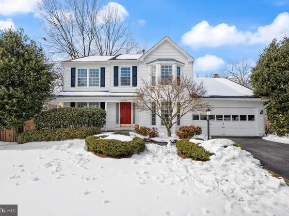 8144 Tall Timber Dr, Gainesville, VA 20155