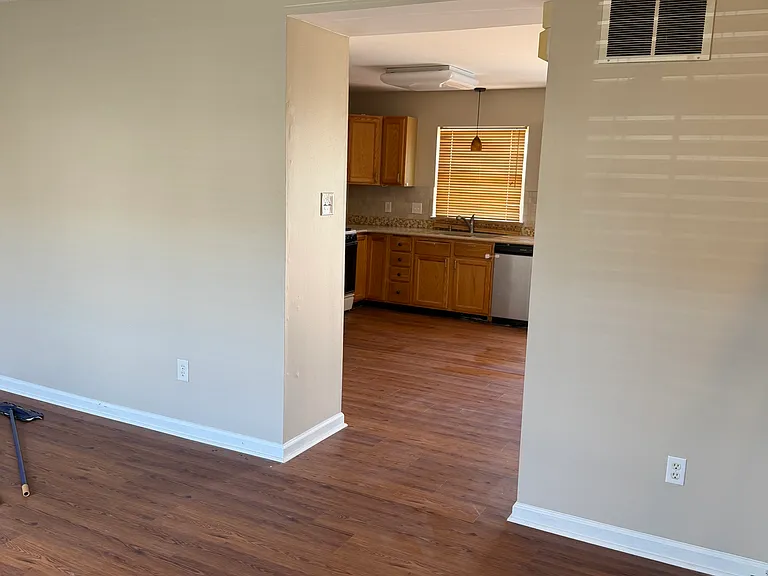 15 E Christina Pl — Photo 3